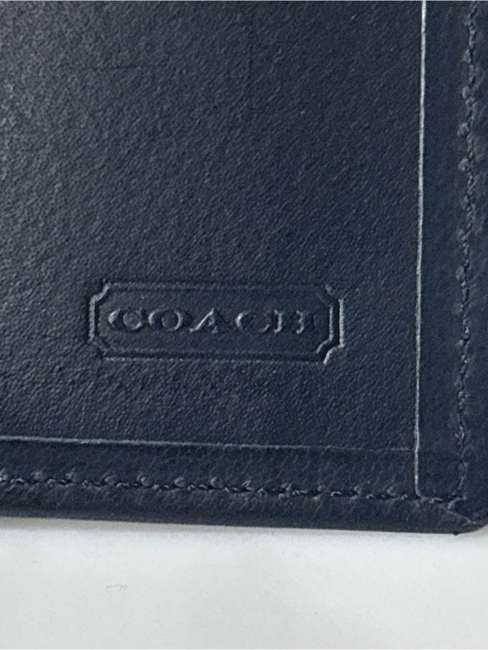 COACH Black Leather Bifold Passcase Wallet ID Window Card Case Minimalist - Picture 10 of 10